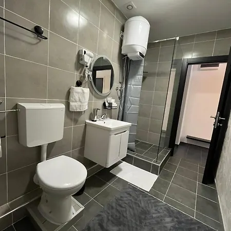 Crassula Lux * Surčin