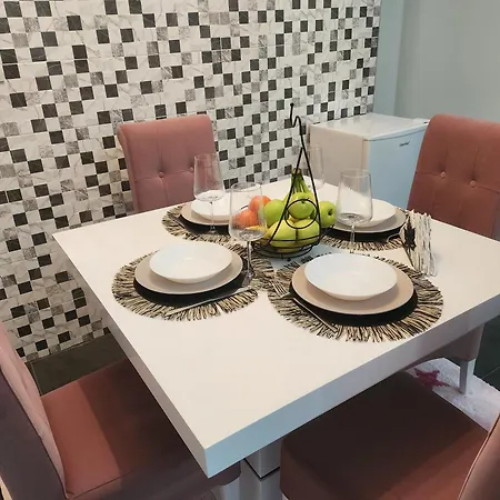 Crassula Lux Διαμέρισμα *