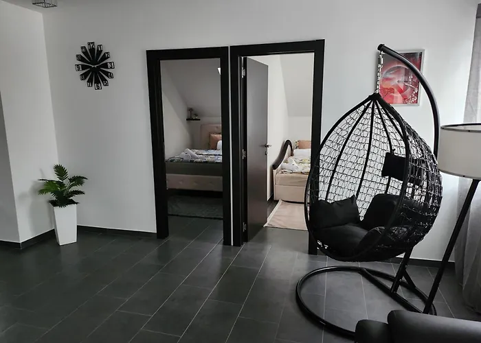 Crassula Lux Apartament *